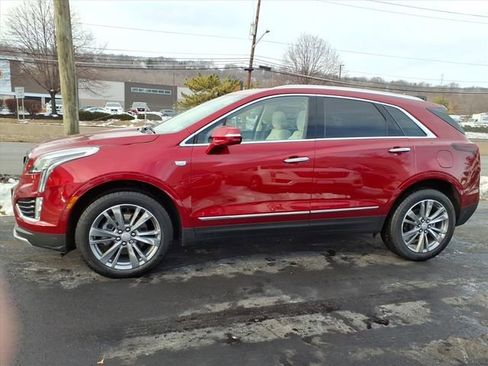 Certified 2025 Cadillac XT5 Premium Luxury image 2