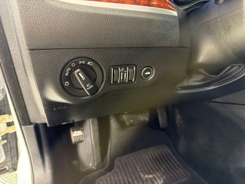 Used 2013 Chrysler 300 w/ Driver Convenience Group RWD image 15