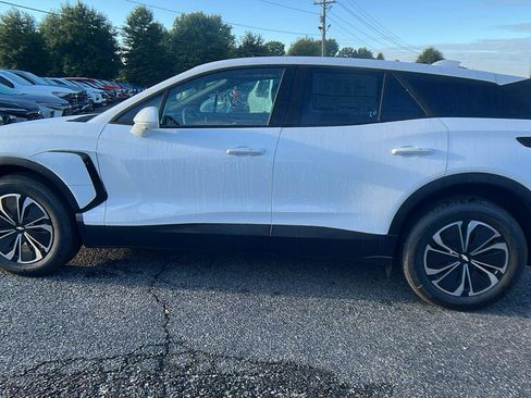 New 2026 Chevrolet Blazer EV LT image 8