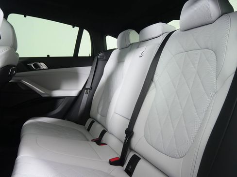 Certified 2024 BMW X6 xDrive40i w/ Executive Package image 15