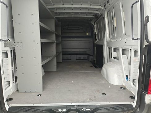 Used 2022 Mercedes-Benz Sprinter 1500 image 2