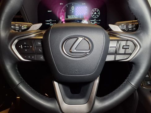 Used 2024 Lexus GX 550 w/ Accessory Package (Z1) AWD/4WD image 7
