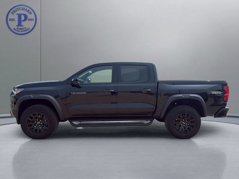 Used 2024 Chevrolet Colorado Trail Boss w/ Technology Package AWD/4WD image 4