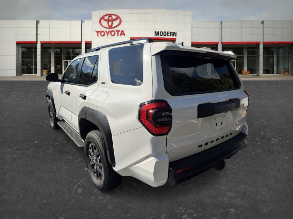 Used 2026 Toyota 4Runner SR5 AWD/4WD image 7