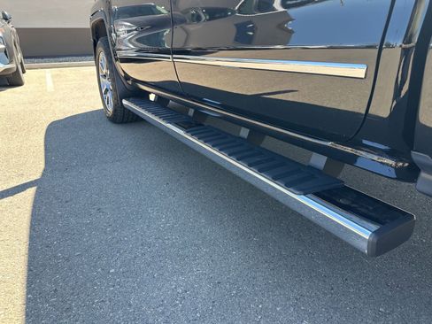 Used 2018 GMC Sierra 1500 Denali AWD/4WD image 12