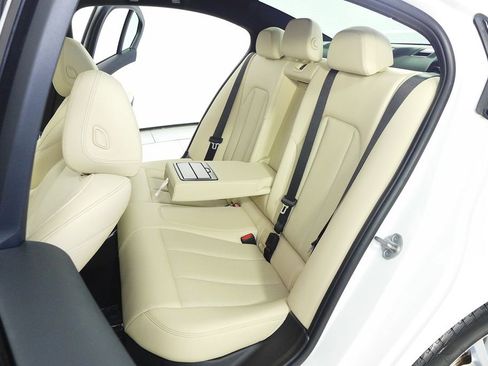 Used 2023 BMW 330i Sedan w/ Premium Package RWD image 21