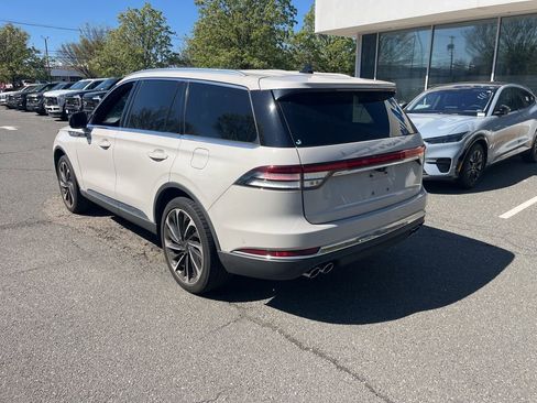 Used 2022 Lincoln Aviator Reserve w/ Equipment Group 201A AWD/4WD image 6