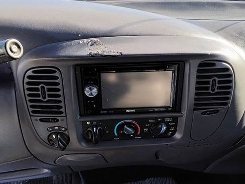 Used 2003 Ford F150 Lariat image 11