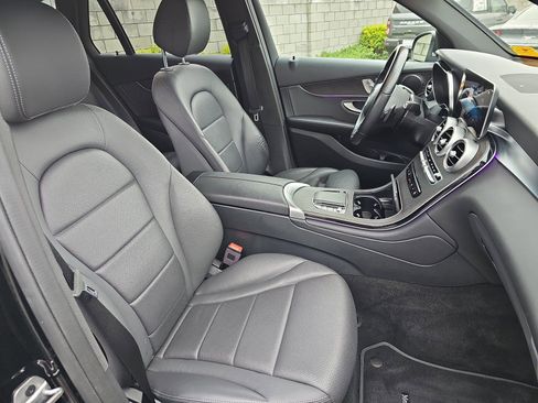 Used 2022 Mercedes-Benz GLC 300 image 10