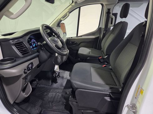 Used 2024 Ford Transit 150 Low Roof AWD image 11
