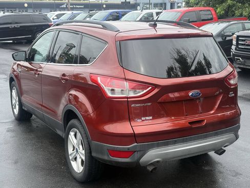 Used 2015 Ford Escape SE w/ Equipment Group 201A AWD/4WD image 3