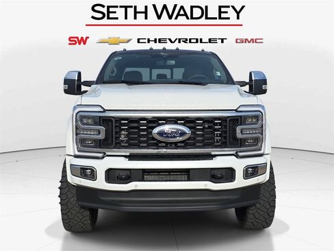 Used 2025 Ford F450 Platinum w/ Platinum Plus Package image 2