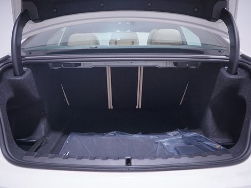 Used 2025 BMW 330i Sedan w/ Parking Assistance Package RWD image 13