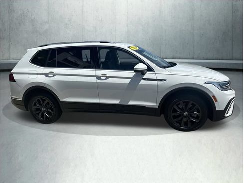 Used 2024 Volkswagen Tiguan SE AWD/4WD image 6