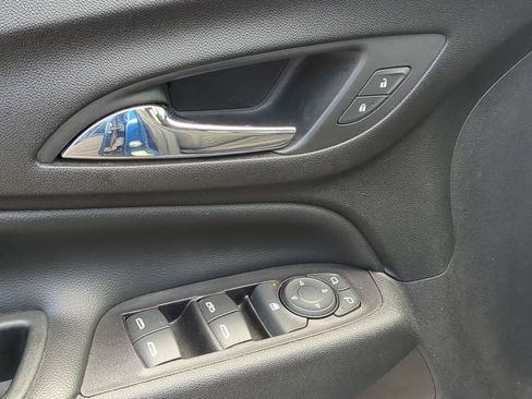 Used 2020 Chevrolet Equinox LT FWD image 14