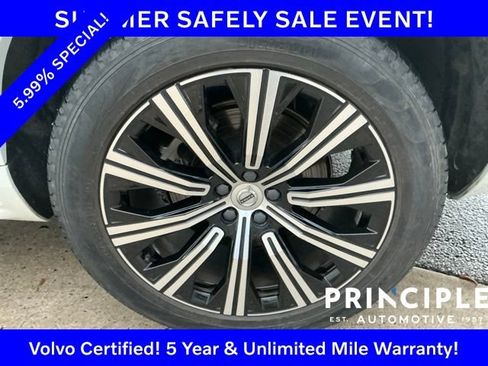 Certified 2024 Volvo XC90 B5 Core AWD/4WD image 13