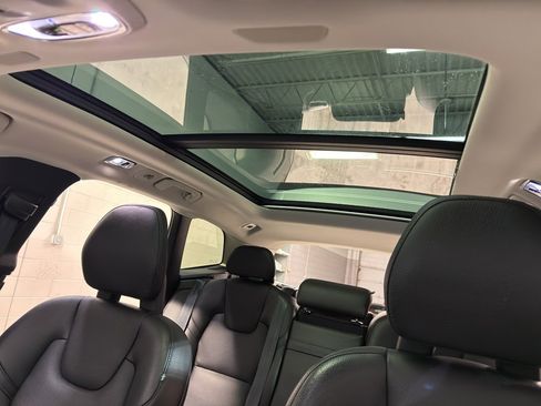 Used 2018 Volvo XC60 T5 Inscription w/ Convenience Package image 20