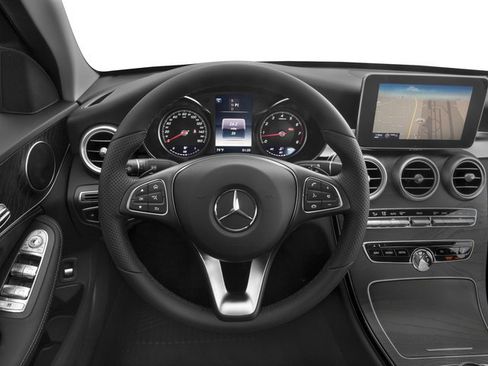 Used 2018 Mercedes-Benz C 300 4MATIC Sedan image 7