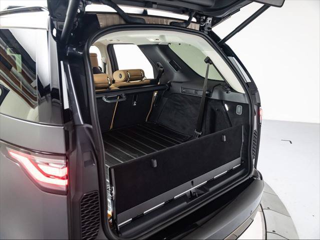 New 2026 Land Rover Discovery Limited Edition AWD/4WD image 33