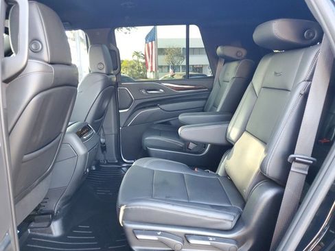 Used 2023 Cadillac Escalade Luxury image 10