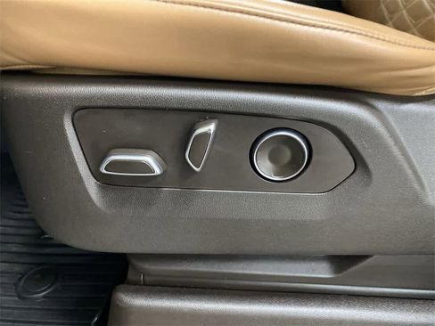 Used 2021 Cadillac Escalade Premium Luxury w/ Driver Assist Tech Package image 15