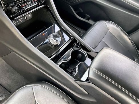 Certified 2022 Jeep Grand Cherokee Limited image 15