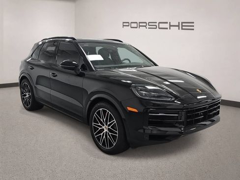 Certified 2024 Porsche Cayenne S AWD/4WD image 6