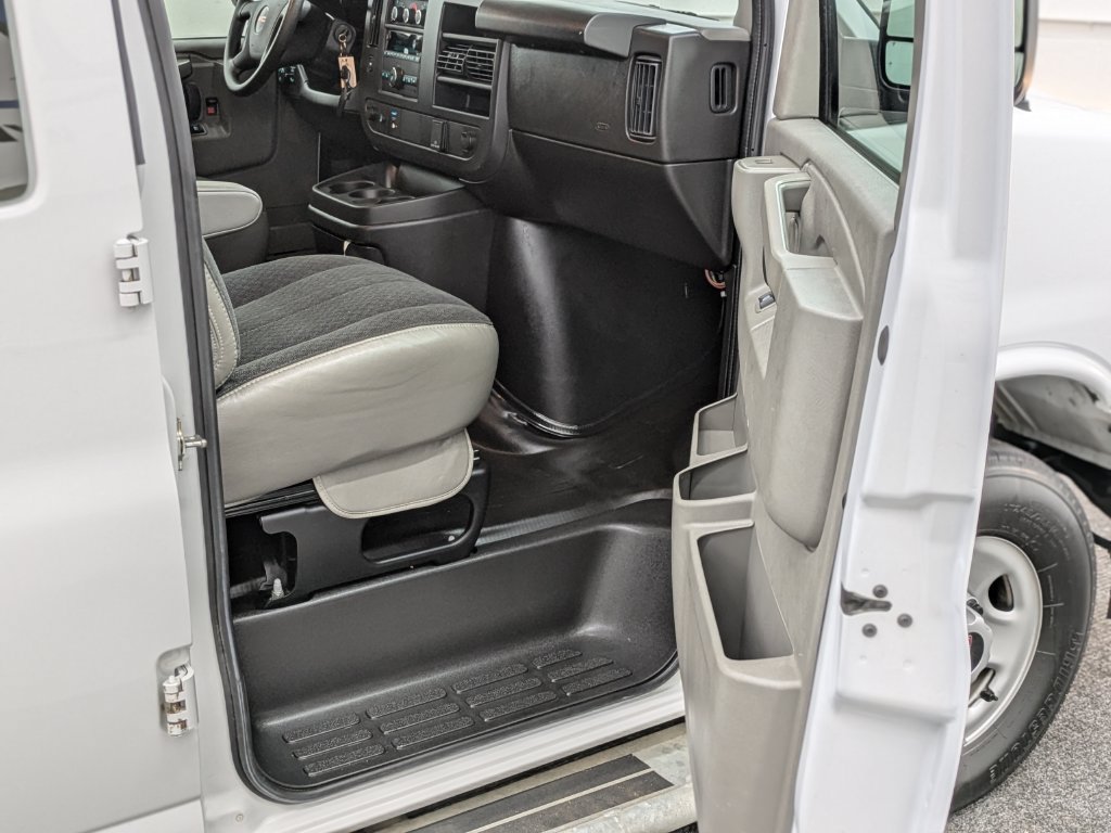 Used 2025 GMC Savana 2500 w/ Driver Convenience Package RWD image 14