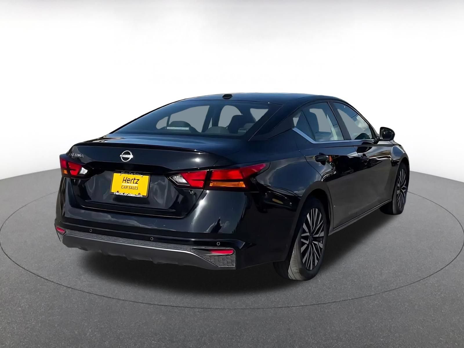 Used 2026 Nissan Altima 2.5 SV FWD image 14