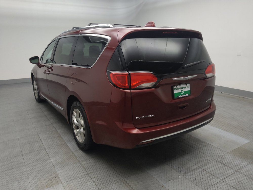 Used 2017 Chrysler Pacifica Limited FWD image 5
