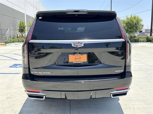 Used 2021 Cadillac Escalade ESV Luxury image 4