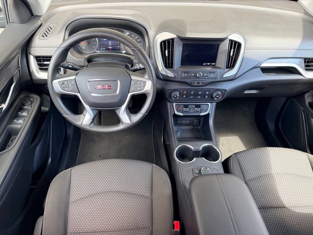 Used 2024 GMC Terrain SLE AWD/4WD image 14