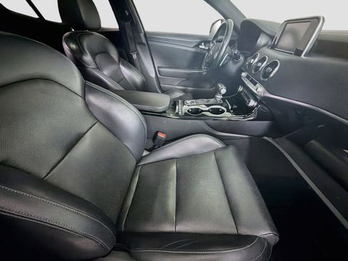 Used 2020 Kia Stinger GT-Line RWD image 29