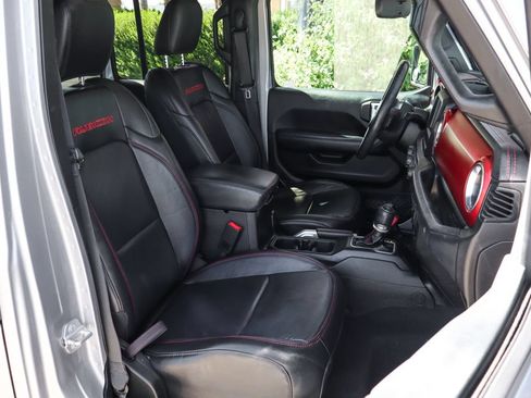 Used 2018 Jeep Wrangler Unlimited Rubicon w/ LED Lighting Group AWD/4WD image 45