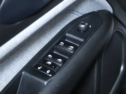 Used 2024 Jeep Compass Latitude AWD/4WD image 16