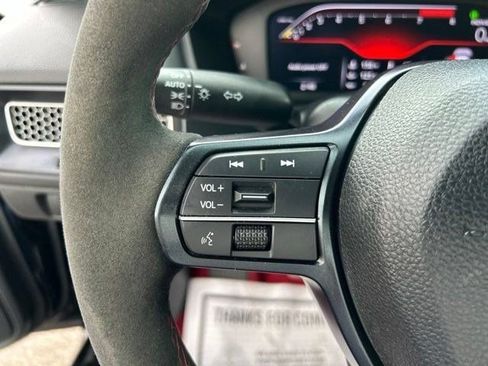 Used 2023 Honda Civic Type R image 15