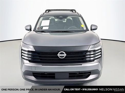 Certified 2025 Nissan Kicks SV w/ SV Premium Package image 2