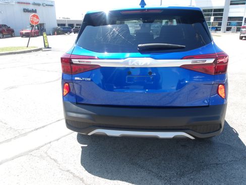 Used 2023 Kia Seltos LX AWD/4WD image 6