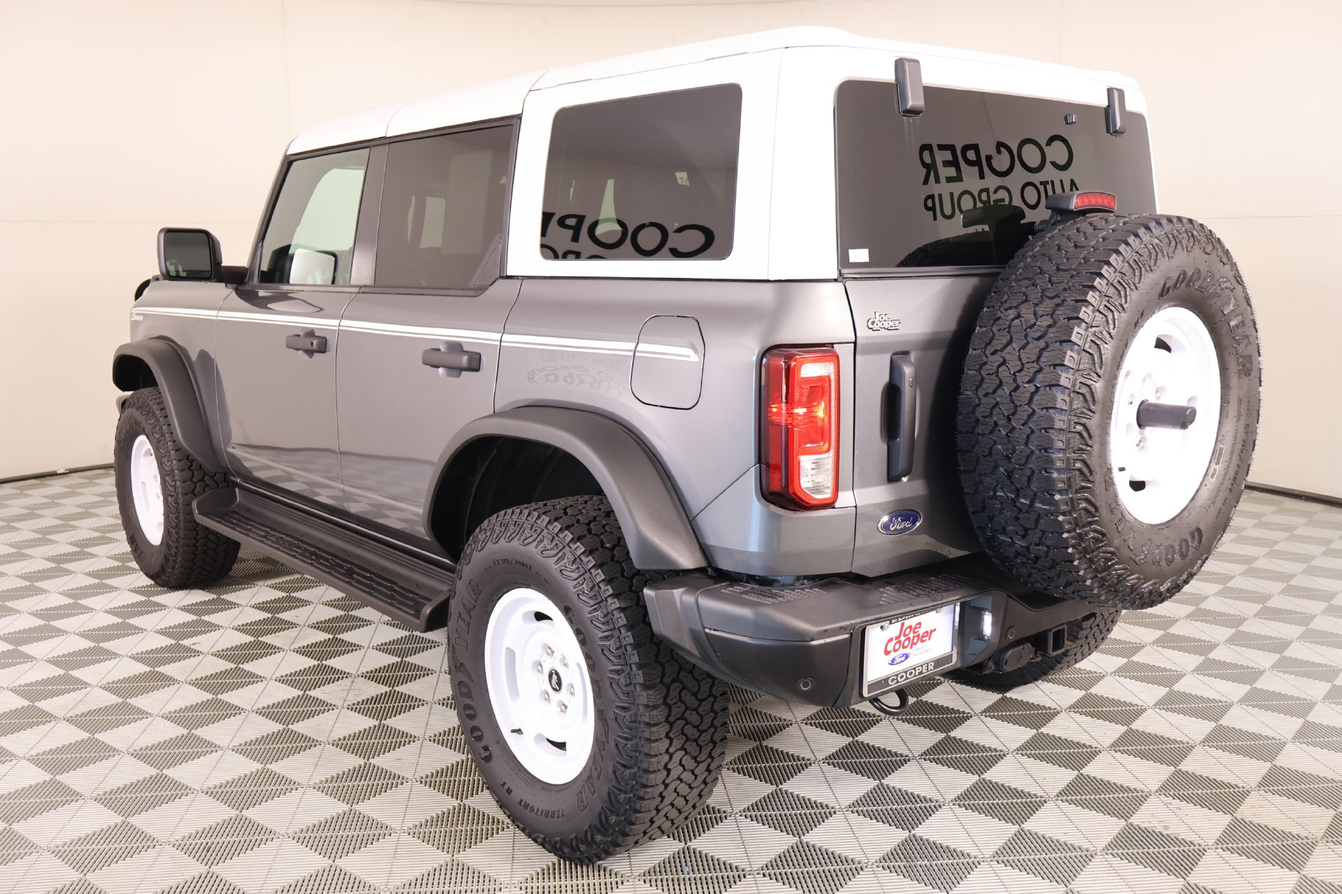 Used 2025 Ford Bronco Heritage Edition AWD/4WD image 24