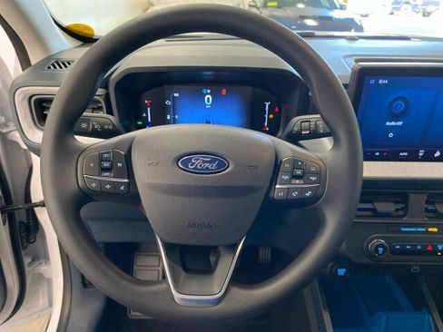 New 2025 Ford Maverick XLT FWD image 17