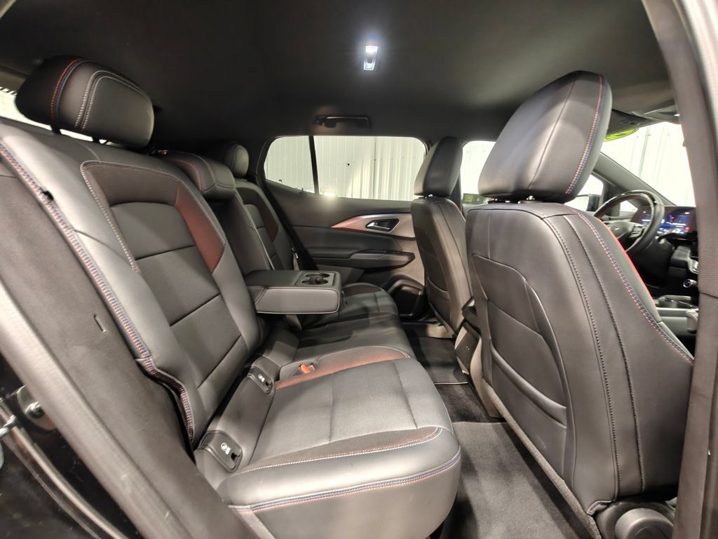 Used 2024 Chevrolet Equinox EV RS FWD image 22