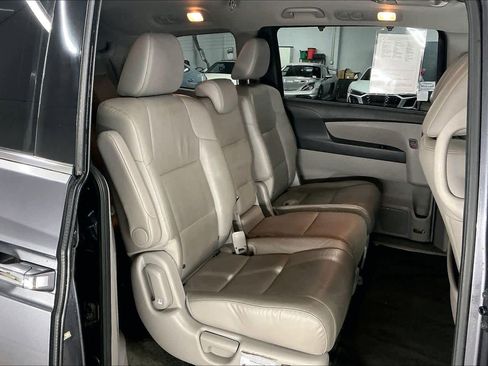 Used 2014 Honda Odyssey Touring image 29