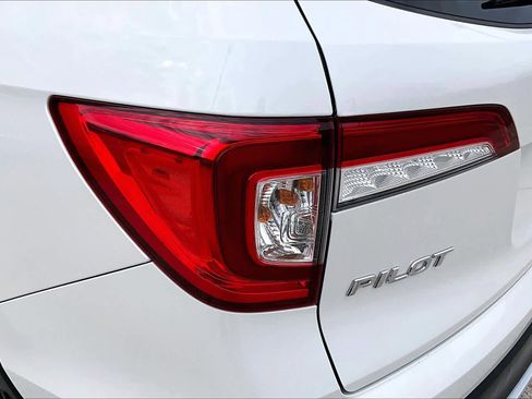 Certified 2019 Honda Pilot Elite image 29