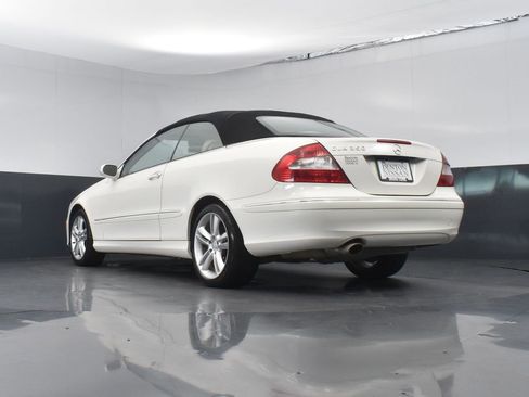 Used 2008 Mercedes-Benz CLK 350 Cabriolet image 25