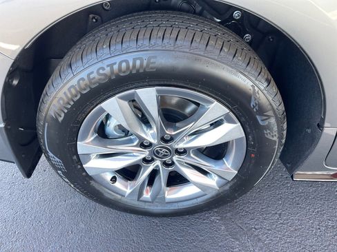 New 2026 Toyota Sienna Limited image 20