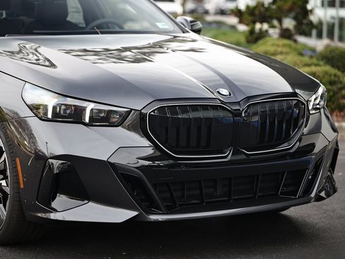New 2026 BMW 530i w/ M Sport Package image 2