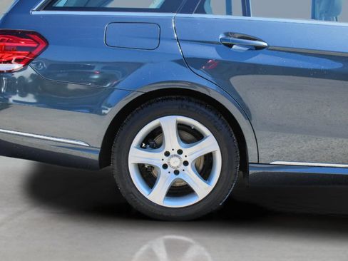 Used 2016 Mercedes-Benz E 350 4MATIC Wagon image 12