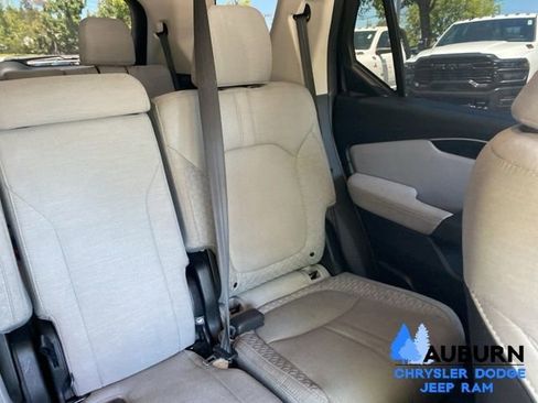 Used 2023 Honda Pilot LX image 23