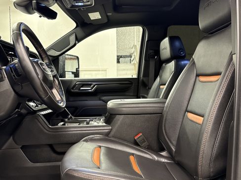 Used 2025 GMC Sierra 2500 AT4 w/ AT4 Premium Plus Package image 7