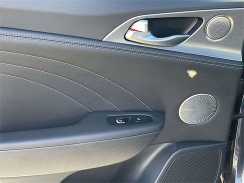 Certified 2023 Kia Stinger GT2 image 27